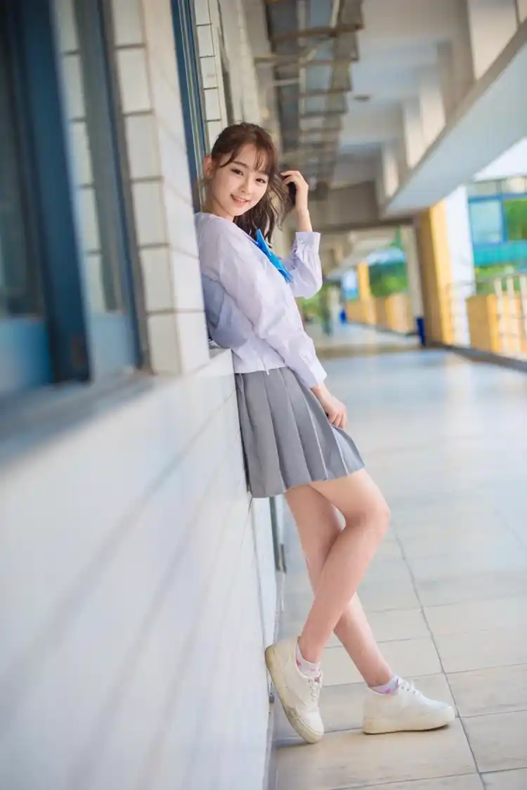 艺术摄影:初中校园里的校服女孩,看完后你会梦见她!