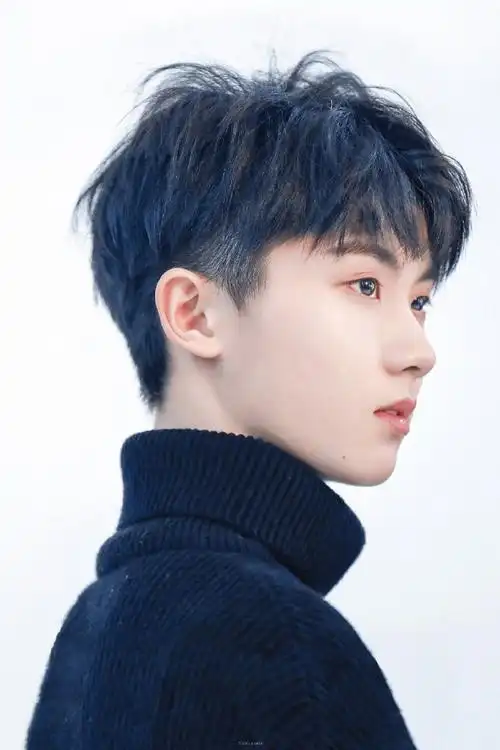 时代少年团侧颜杀#马嘉祺侧颜杀合集精致轮廓 线条清晰,侧颜绝杀!