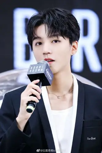 跟着王俊凯益起来[超话]##王俊凯2021一往.