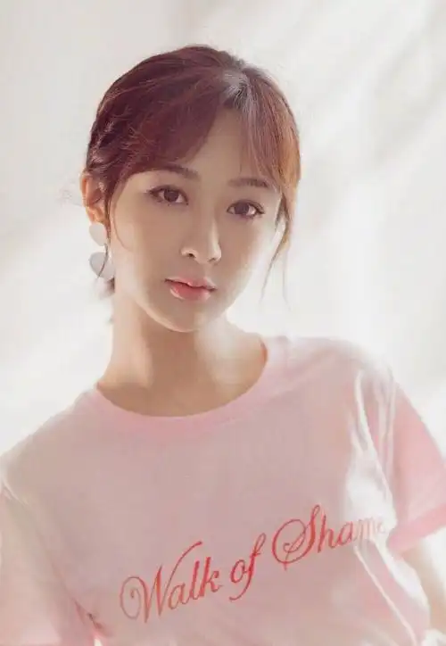 杨紫早期发型引争议,网友:这不是葫芦娃嘛