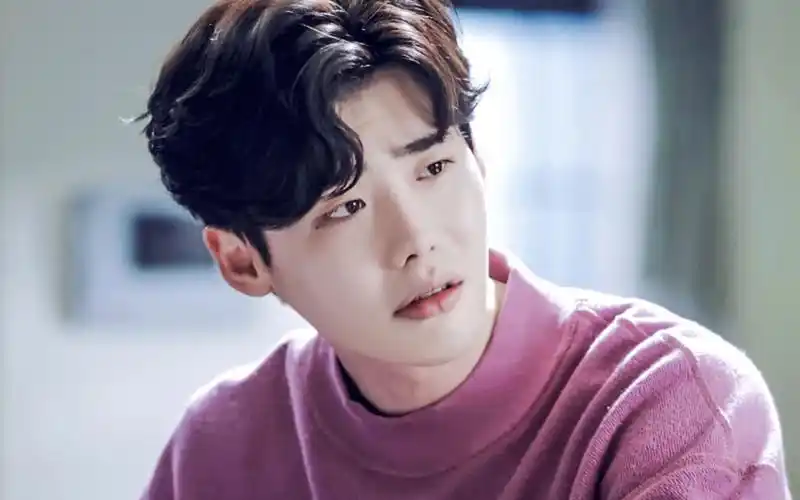 李钟硕当你沉睡时最新剧照电脑壁纸