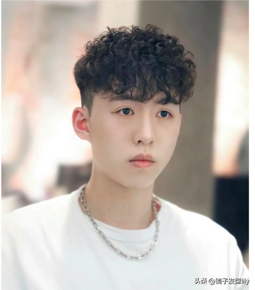 这三种男士发型真不孬,清爽有型好打理,想不帅都难