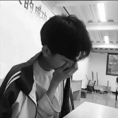真人高冷的黑白男生头像图片