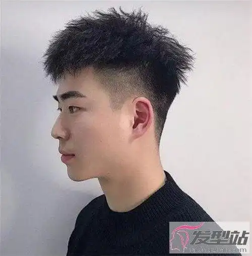 七款潮男时尚烫发 展现满满潮流酷炫_发型站_最新流行发型设计发型