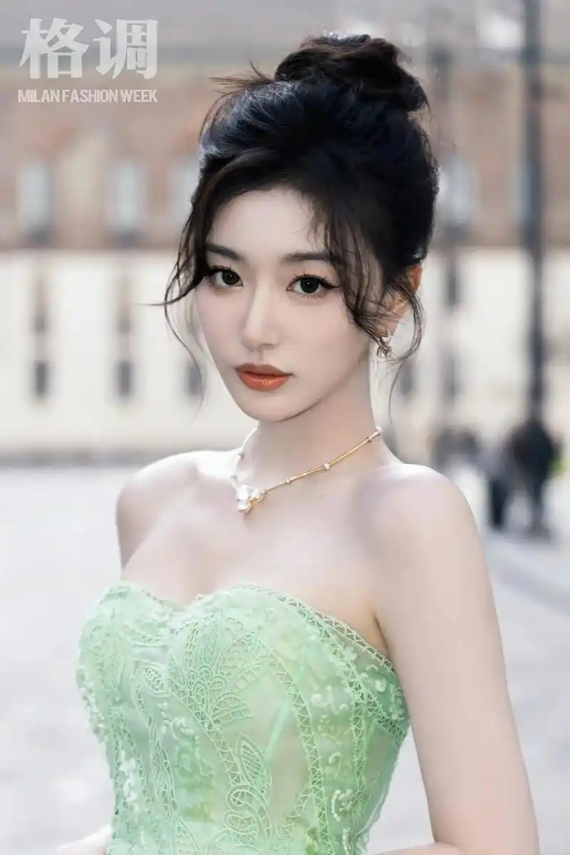 ermanno scervino.和孔雪儿共赴米兰时装周意大 - 抖音