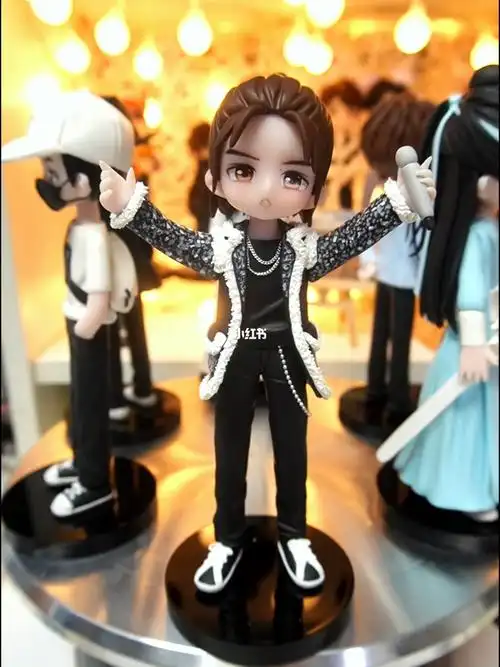 客单展示王一博手办