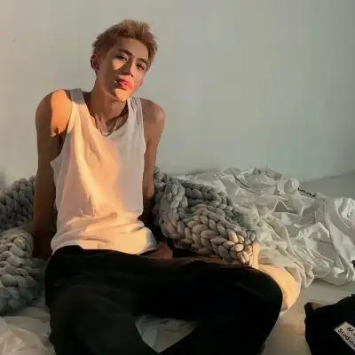 男生头像精选帅气高清图片超酷霸气男生真人头像大全