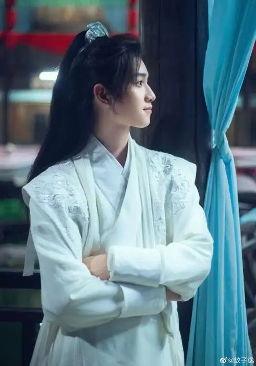 白衣古装高马尾造型#没有想过敖子逸这个白衣古装的造型这么帅气,想必