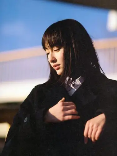 早见在momoiro clover中的代表颜色是蓝色.