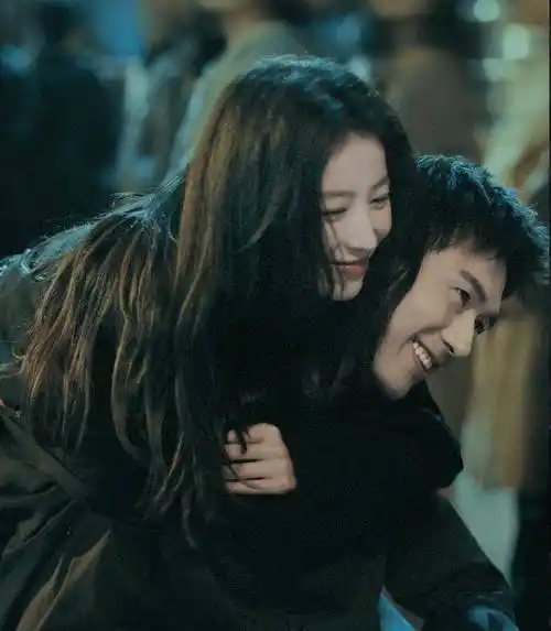 丫鬟的命",怎么捧都不红的5位女星,一点都不冤_景甜_周雨彤_胡冰卿