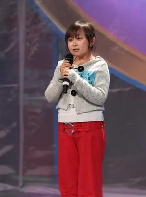 袖珍人朱洁34岁身高1米24小皮影走出大明星如今已嫁人为妻