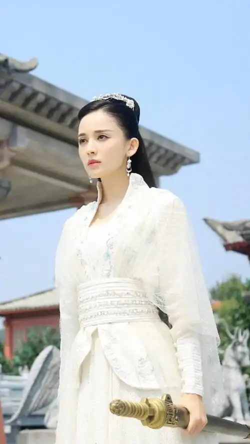 18:35:30择天记·徐有容·古力娜扎古装xitek_~(≧▽≦)/~同采自