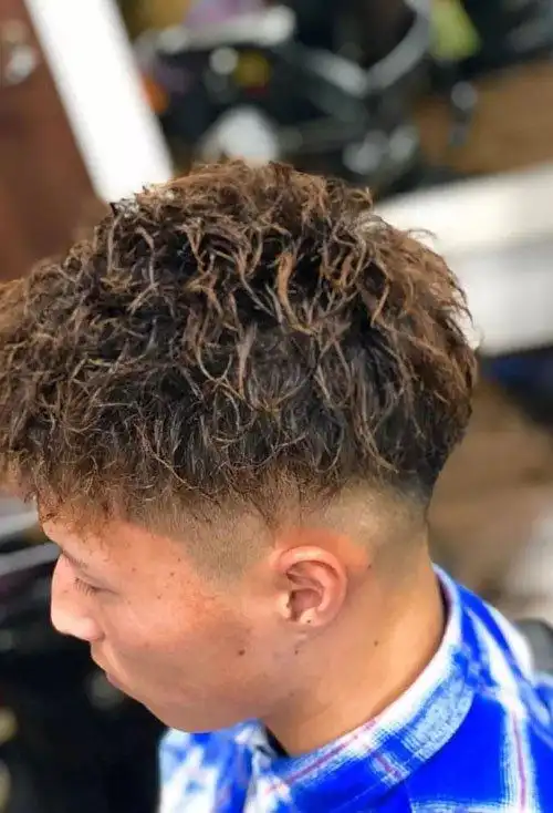 男生锡纸烫麦穗烫的区别打理潮男风韵的短发造型