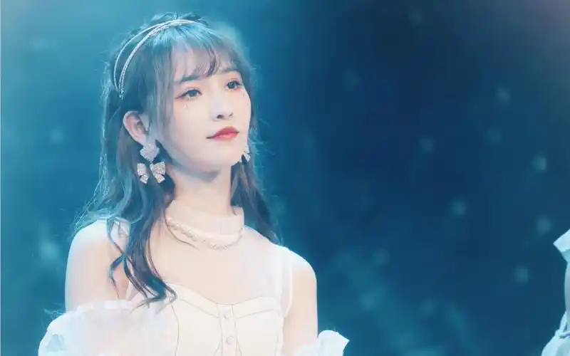 【蒋申】201226sing女团听见繁星唱享会《青春的告白》直拍_哔哩哔哩