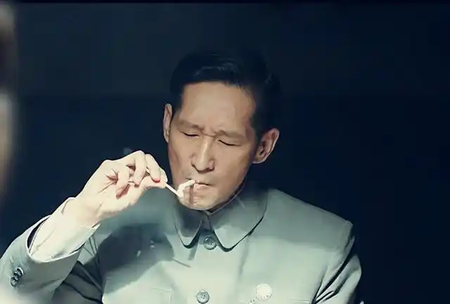 王劲松年轻时演过什么(国内影视圈两位王劲松)(4)