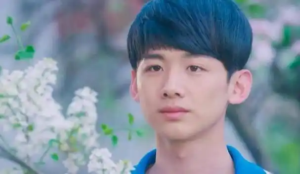 这一次30岁的白敬亭给青年演员们狠狠上了一课