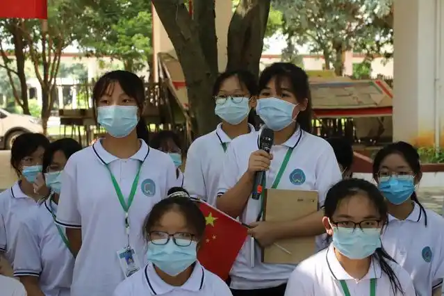 【广西日报——广西云客户端】广西武宣:百名学生在百年树下话百年