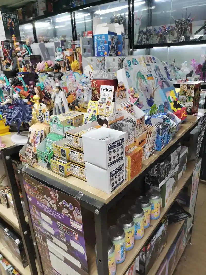 在深圳有一家7年老店 里面不仅售卖手办,一番赏,高达