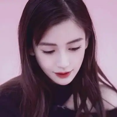 angelababy头像拿图点赞