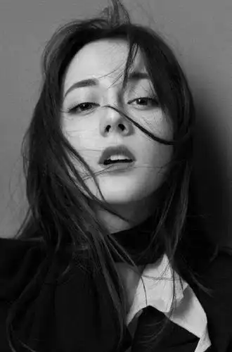 娱乐圈有很多这样的女明星,因为长相平凡,明明很有实力,事业却一直不