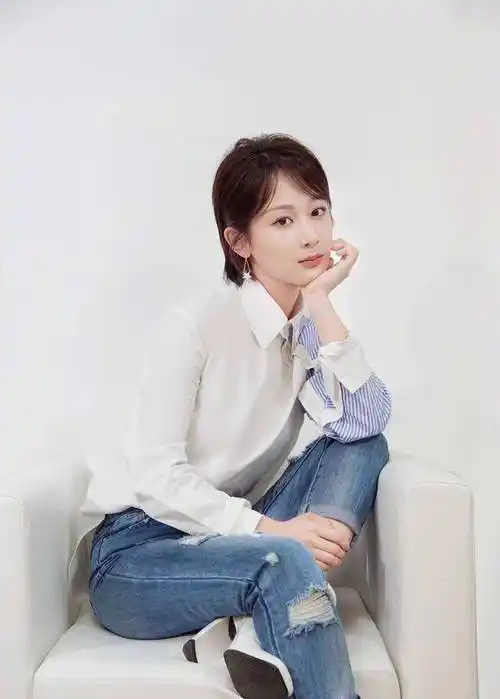 杨紫《家有儿女》后曾因胖接不到戏,小时候和明星合影被拒有阴影_因为