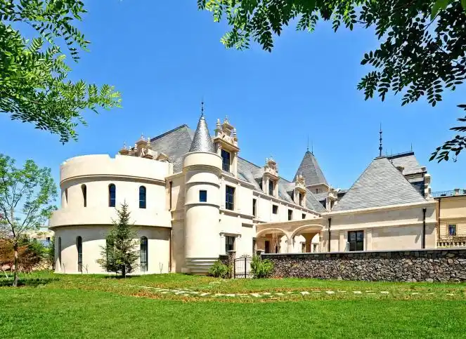 房天下讯 世界500强精筑大连焕新之作,世界级法式山海别墅区!