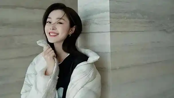 观察宋轶事件后,我们可以得出没有对照就无法感受到伤害.