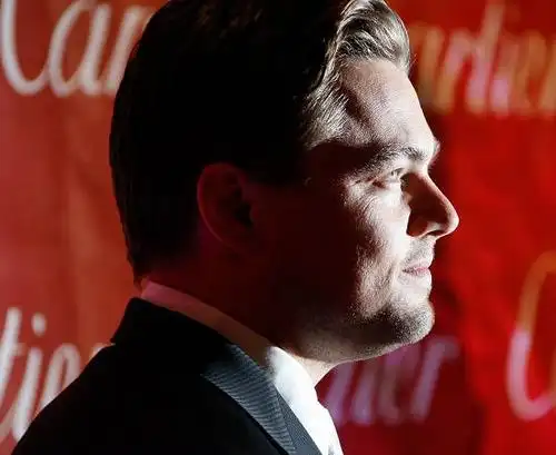 棕榈泉电影节开幕 莱昂纳多笑领杰出群戏奖(图)