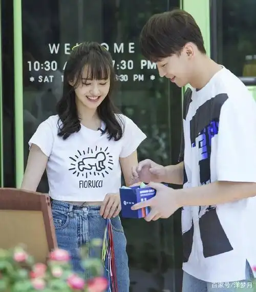 新的进展!郑爽被曝与孩子通视频,第一句话就落泪,期间张恒回避