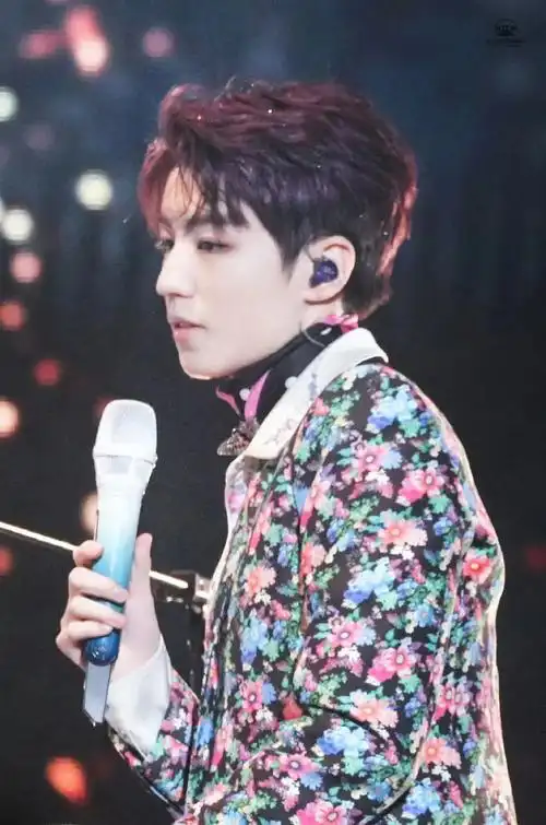 他的表达很含蓄.#王俊凯 #努力去见他 - 抖音