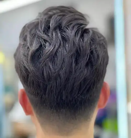 定位烫过程适应人群:适合头发服帖,后脑勺扁平的人,而且效果没有那么