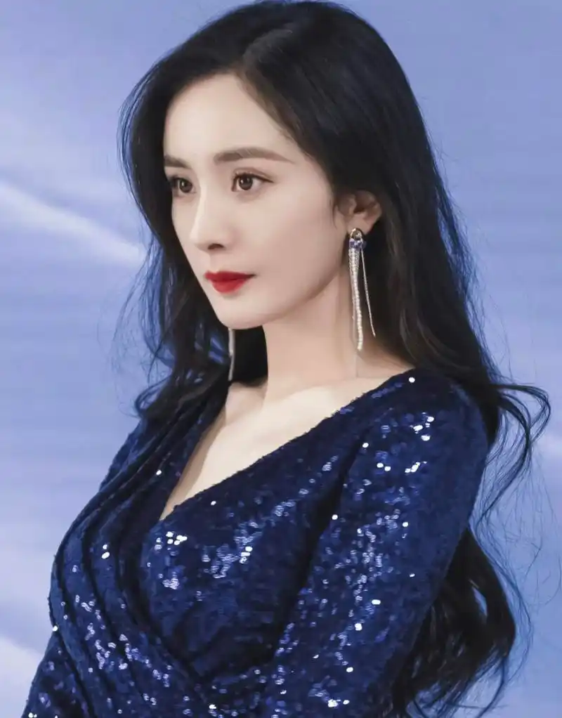 杨幂早期的颜值,放到现在看也依旧让人心动!