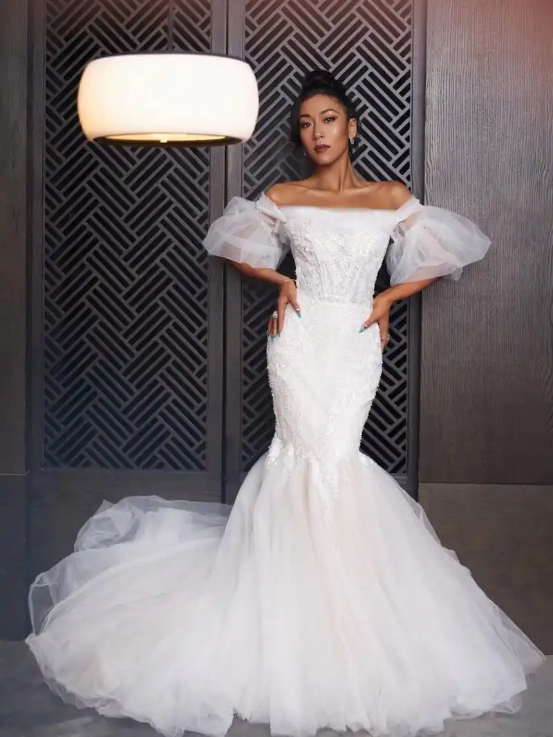 星光 i 吉克隽逸鱼尾裙仙逸灵动 momoko一身白色长裙仙逸灵动 献唱