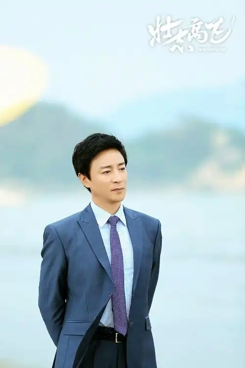 何中华《壮志高飞》化身航空霸总 助力逐梦的坚实后盾__凤凰网