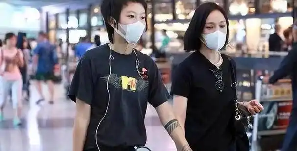 网曝窦靖童在国外结婚对象是导演李孟桥对方已经出面回应