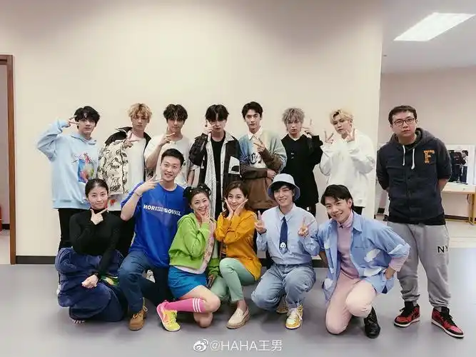 直播幕后合照🈶️(更新一个视频)