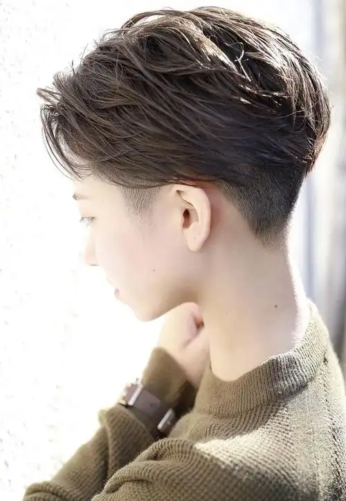 "女孩子要剪超短发有多难?