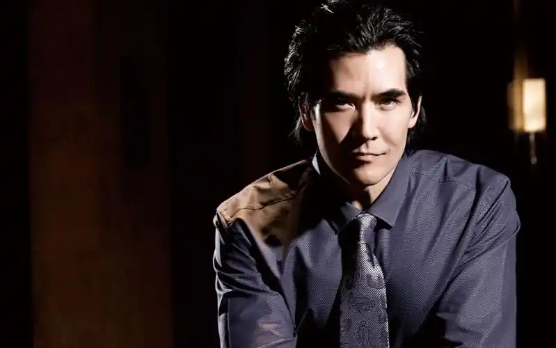 音乐传奇一路星光费翔全两集