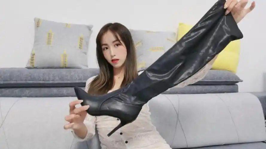 虎牙珂珂为你推荐自动连播11:37一次经典的拆迁动员,一段需要"翻译"