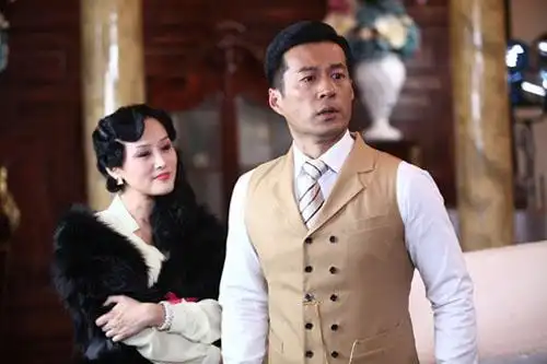 《金玉瑶之一诺千金》中,男主角沈立(谭凯饰