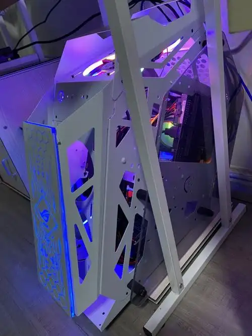 亚淮 酷睿 7代i7/gtx1060 5g/16g/500g固态硬盘/diy组装机水冷 台式