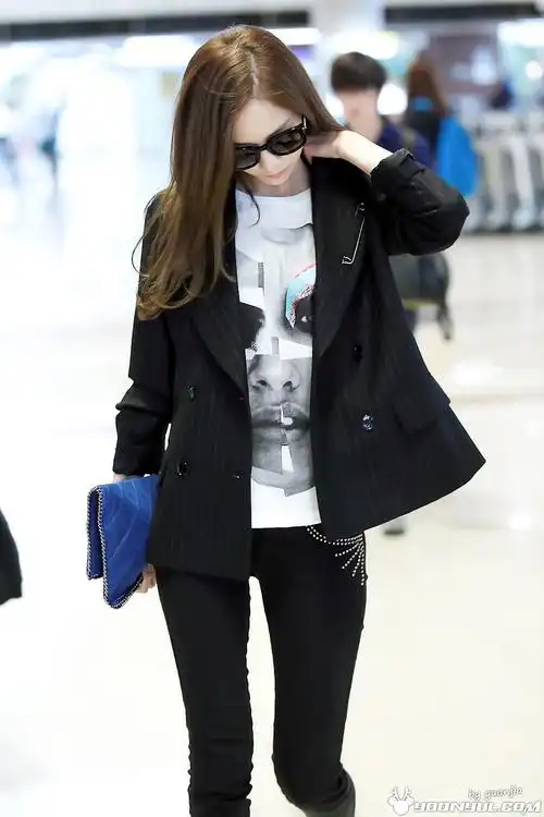林允儿 少女时代 机场街拍