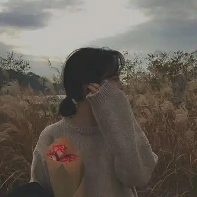 女生伤感唯美的微博微信头像精选