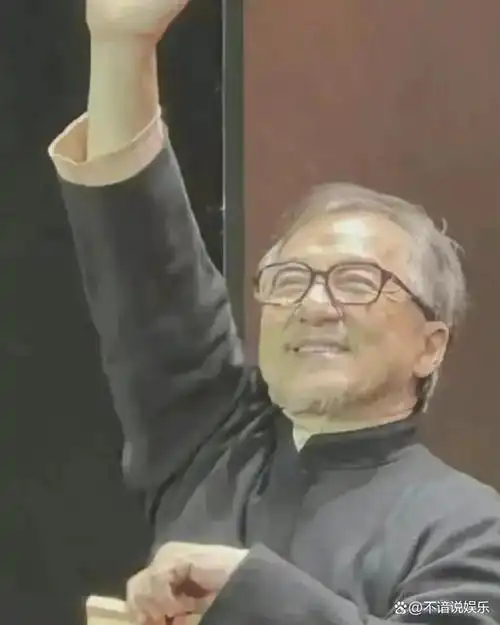 著名导演痛批成龙刘德华一个就喜欢忽悠人一个沦为票房毒药