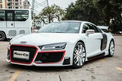 广州小伙案例奥迪r8跑车改装regula包围ak天蝎排气