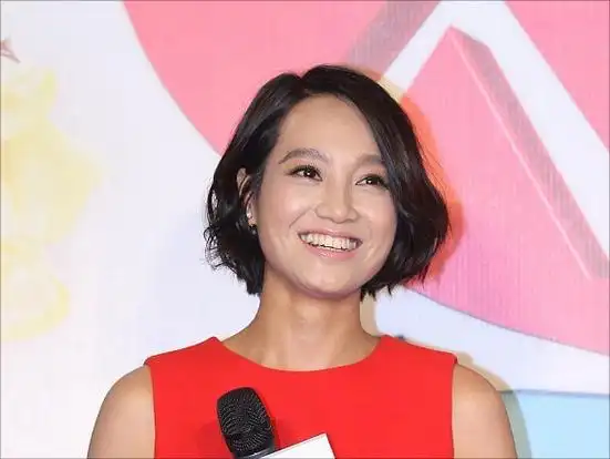 不知道什么是梨形脸,对照这几位明星就清楚了