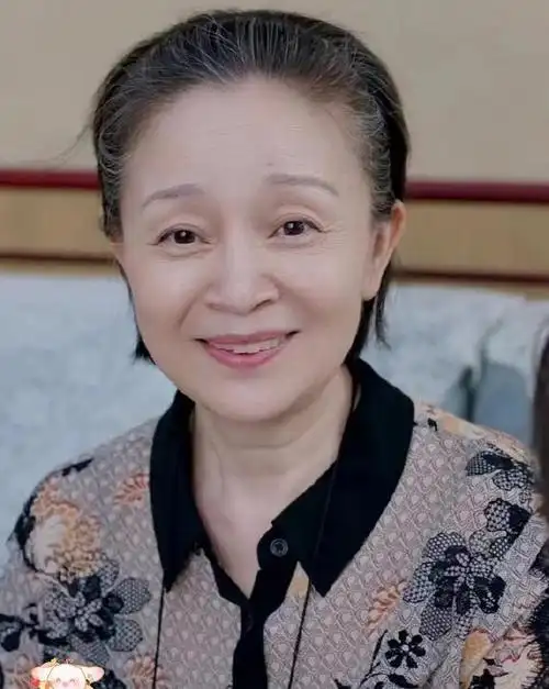 5位不打针不整容,自然老去却越老越美的女星,每一位都是影后级|潘虹