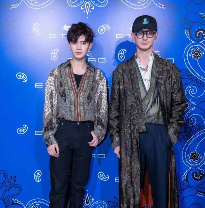 178的任嘉伦身高被质疑之外,连颜值也被质疑了,问题出在了哪里