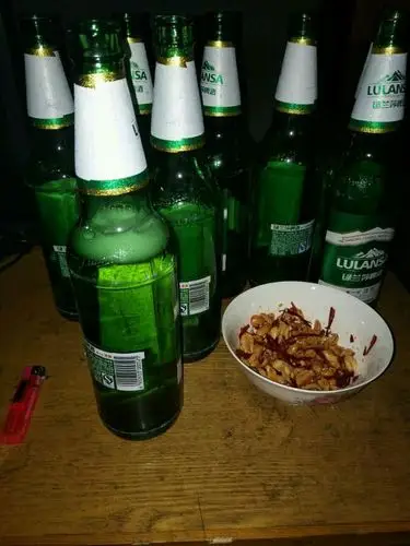 喝酒的朋友,夏天喝点啤酒比较好.