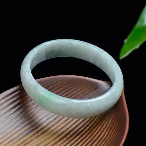 冰糯种椭圆翡翠贵妃镯/翡翠手镯/玉镯a货附证书